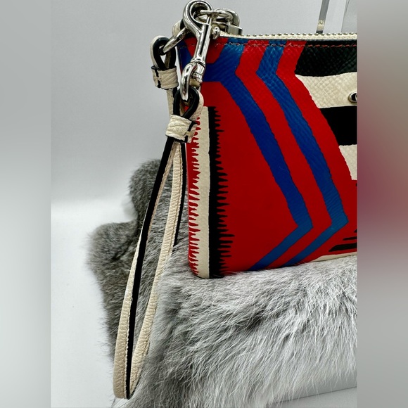 Coach Wristlet RARE Aztec Pattern - Picture 6 of 11